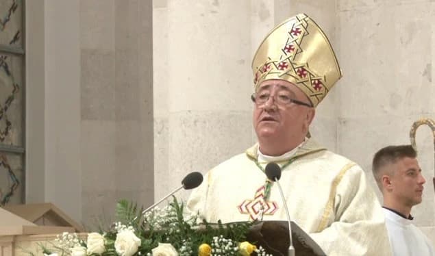 Homeli e Imzot Dodë Gjergjit në meshën përkujtimore kushtuar  Imzot Nikë Prelës dhe Imzot Mark Sopit